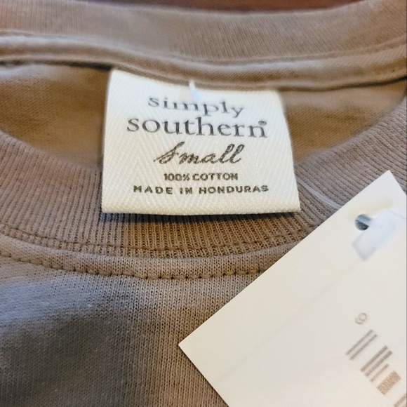 Simply Southern paw print long-sleeve t-shirt (NWT) - Picture 2 of 9